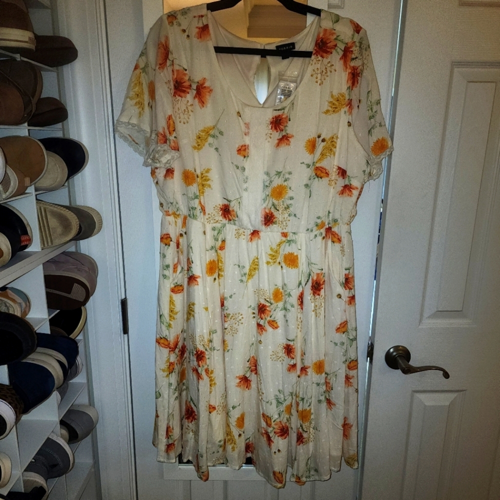Nwt 18W-20W Torrid Floral Print Dress